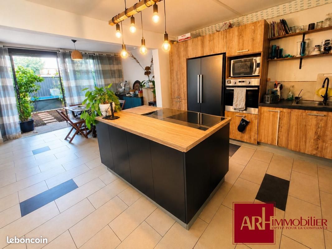Maison 5 pièces 96 m² · à Saint-Pierre · 96 m² · 324 800 €