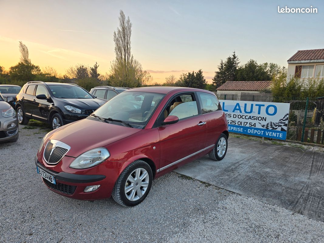 Lancia Ypsilon Platino 1.2 i 80cv (image 1)