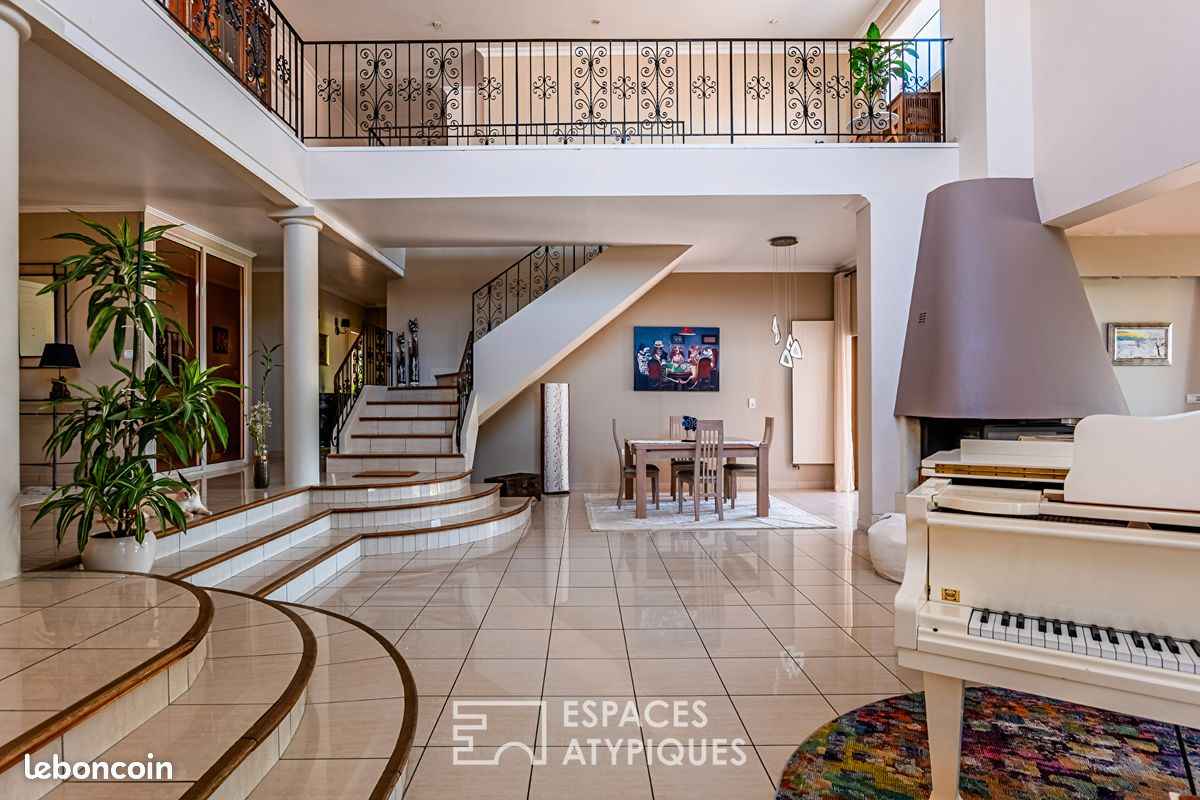 Villa 8 pièces 370 m² (image 3)