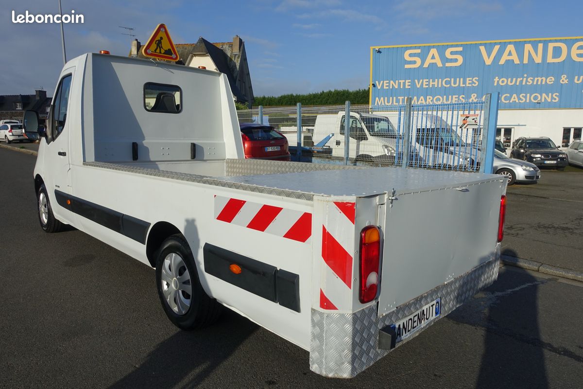 8990 ht renault master confort pick-up 2.3 dci 125ch - 137550 km (image 1)