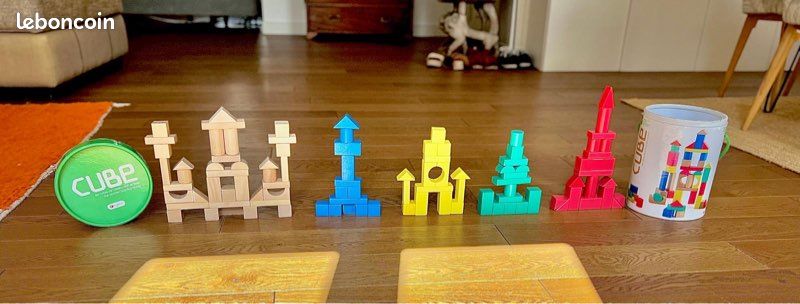 Les cubes de construction en bois (image 1)