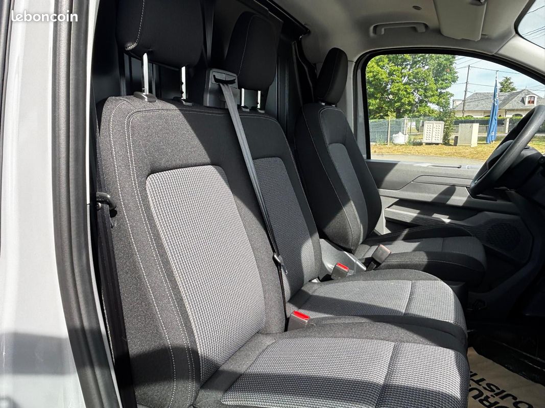 Volkswagen utilitaires transporter van l1h1 2.0 tdi 150 bva8 business (image 12)