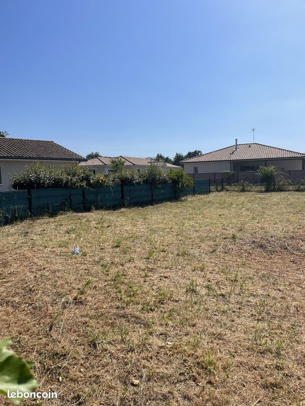 Terrain à bâtir de 613 m² à LE TEICH (33) · 190 000 €