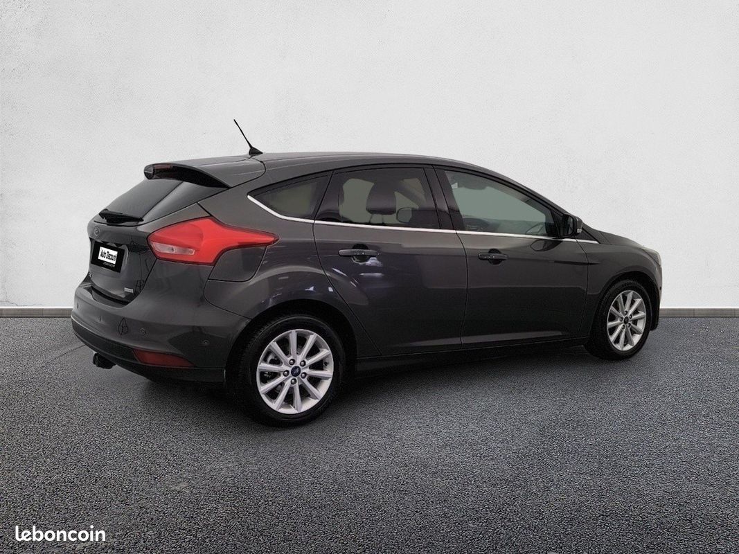 FORD Focus 1.0 EcoBoost 125 S&S Titanium (image 25)