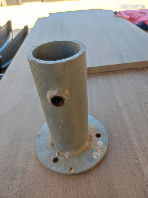 Poteaux galva pour clôture (image 1)
