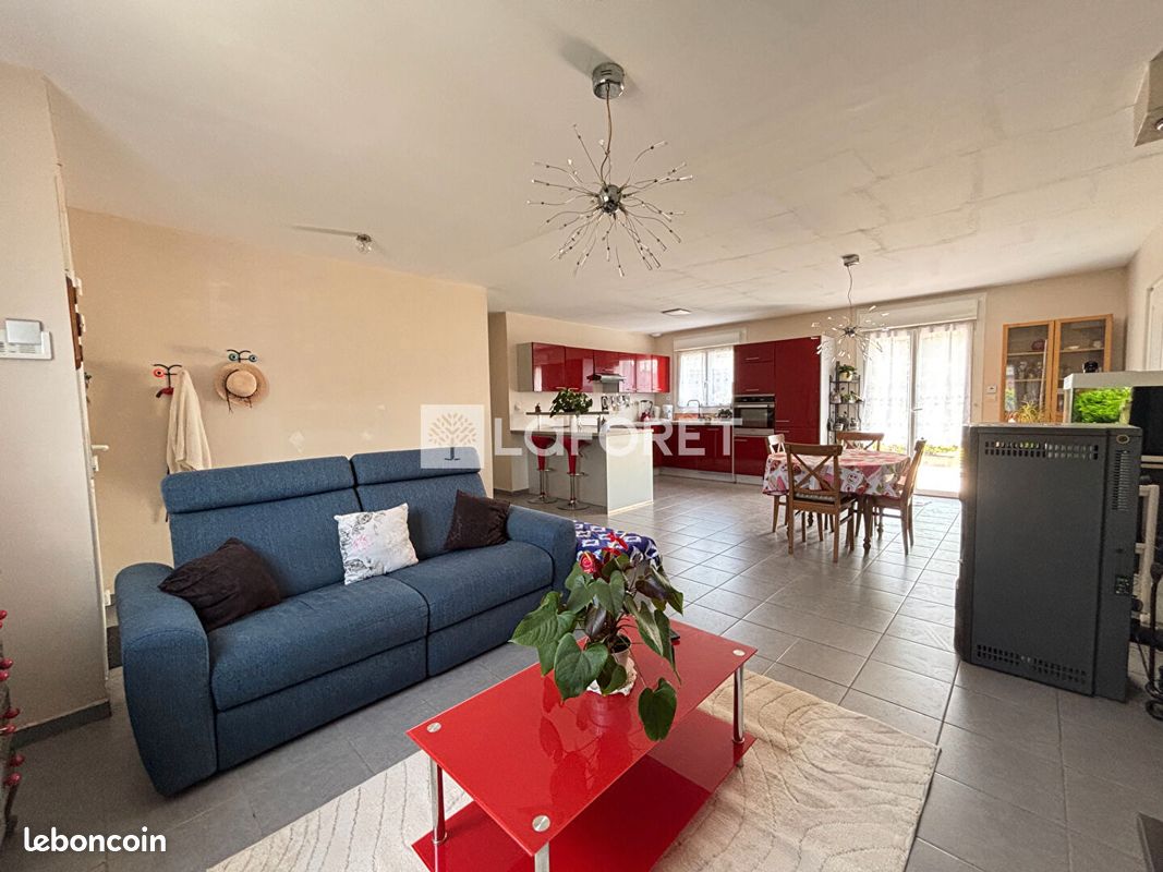 Maison 5 pièces 83 m² · à Ostricourt · 83 m² · 239 500 €