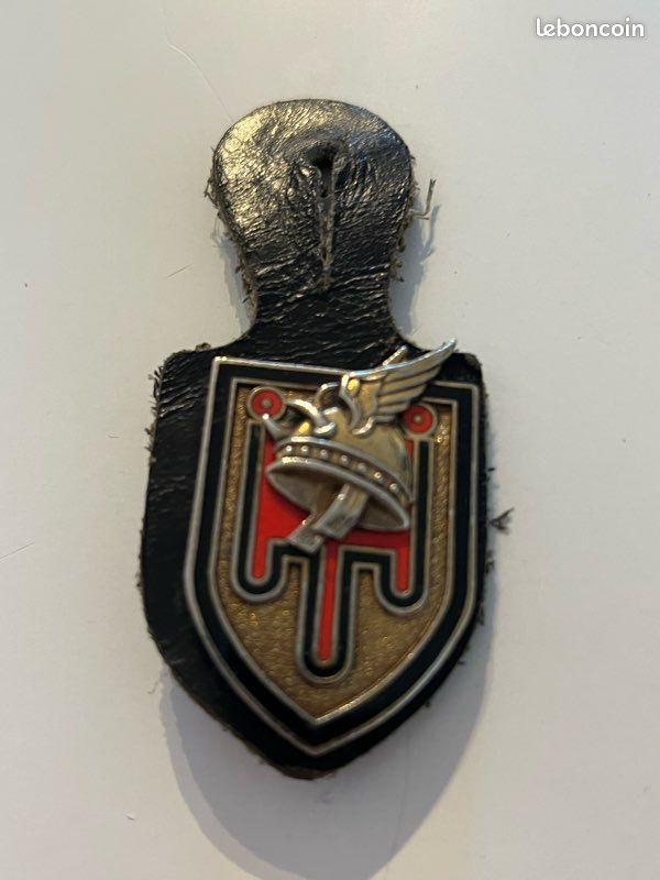 INSIGNE / BADGE / pucelle fusiliers commandos de l'air Drago Paris A690