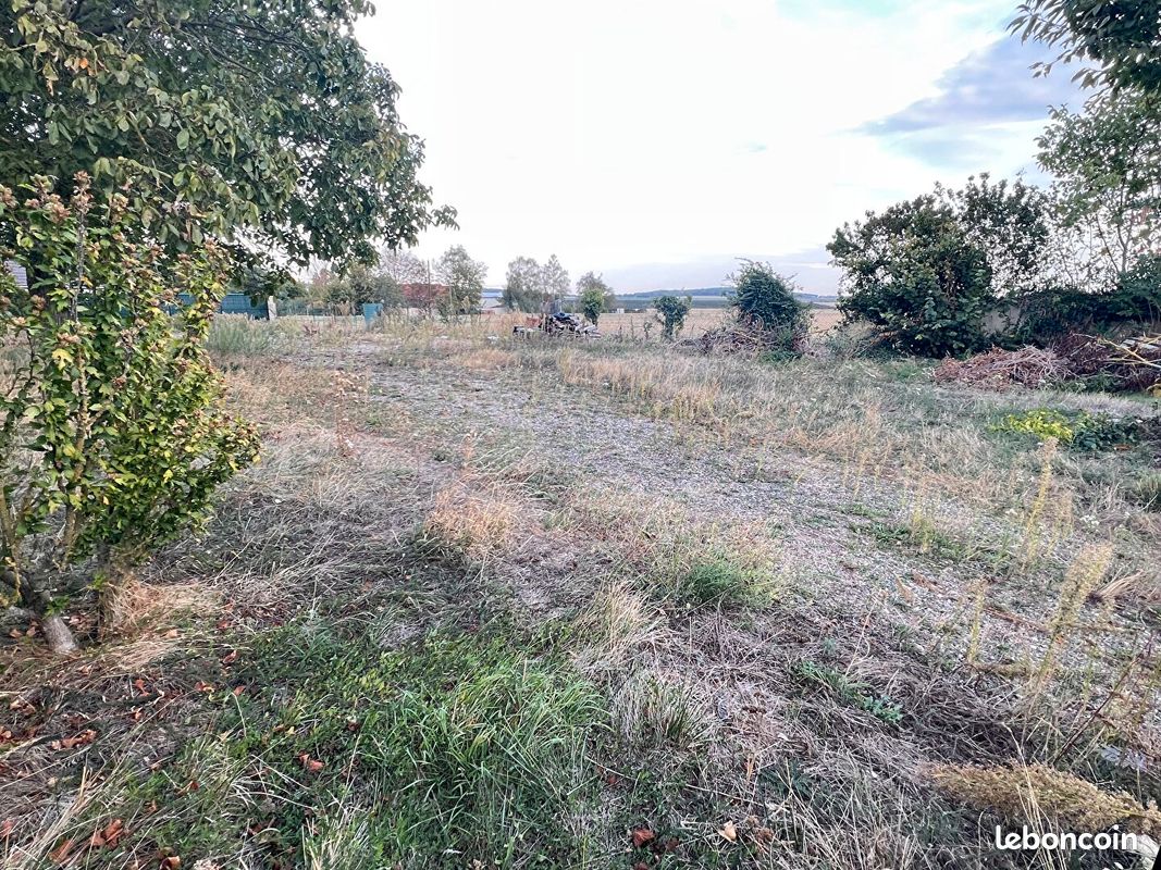 Terrain 402 m² · à Iverny · 402 m² · 100 000 €