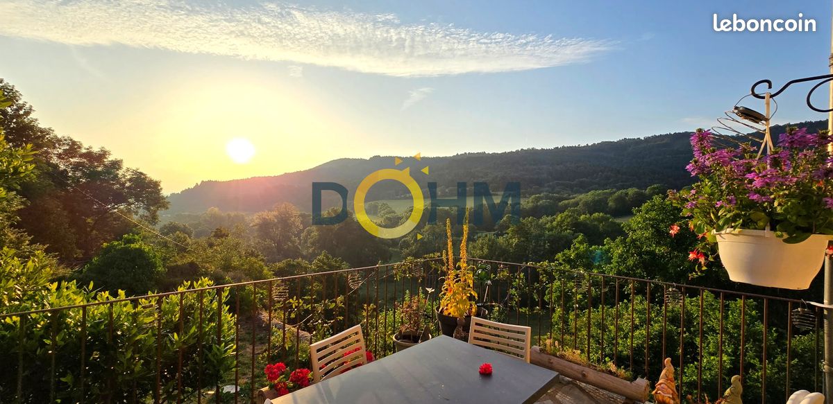 Maison 5 pièces 147 m² · à Saint-Austremoine · 147 m² · 235 000 €