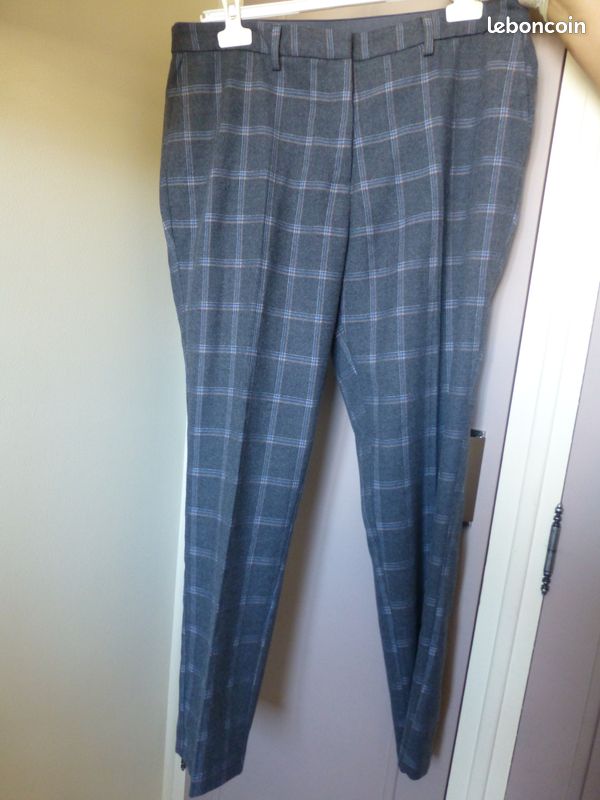 Pantalon gris à carreaux (image 1)