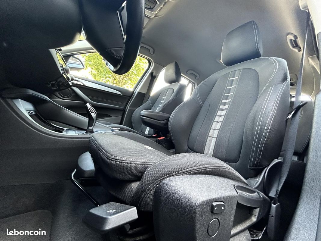 BMW X1 sDrive 18i BVA DKG F48 LOUNGE (image 20)