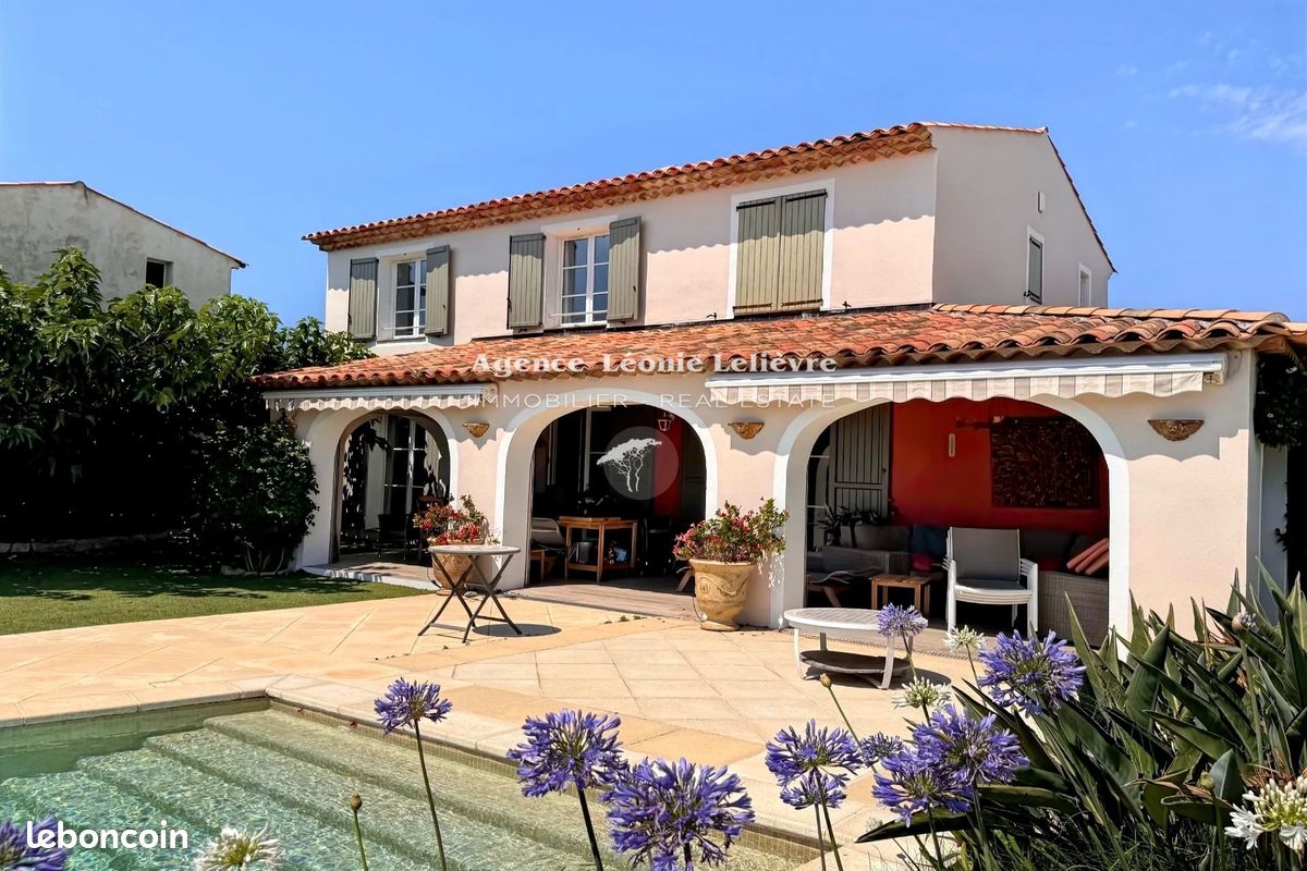 Maison 6 pièces 150 m² · à Roquebrune-sur-Argens · 150 m² · 1 285 000 €