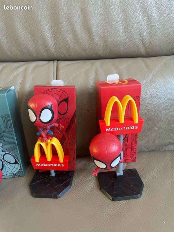 Spiderman figurines (image 4)