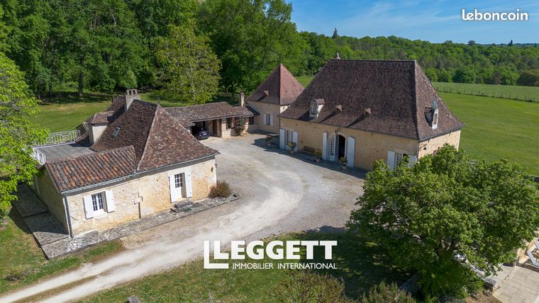 Maison 28 pièces 480 m²