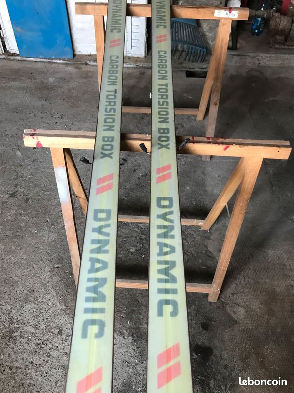 Paire de skis anciens (image 6)