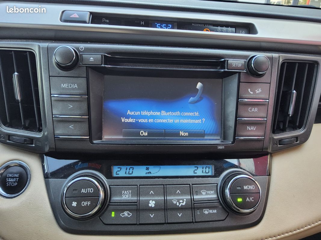 TOYOTA RAV4 150 D-CAT AWD FAP Lounge A (image 16)
