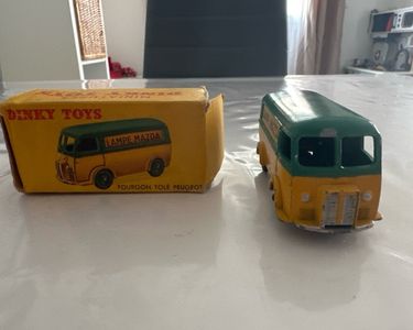 Camion Publicitaire Dinky Toys Mazda Peugeot D3a – Miniature Ancienne 1:200