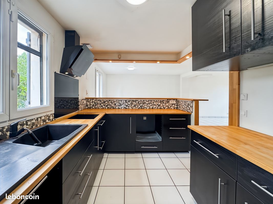 Maison 5 pièces 93 m² · à Les Pavillons-sous-Bois · 93 m² · 1 727 €/mois
