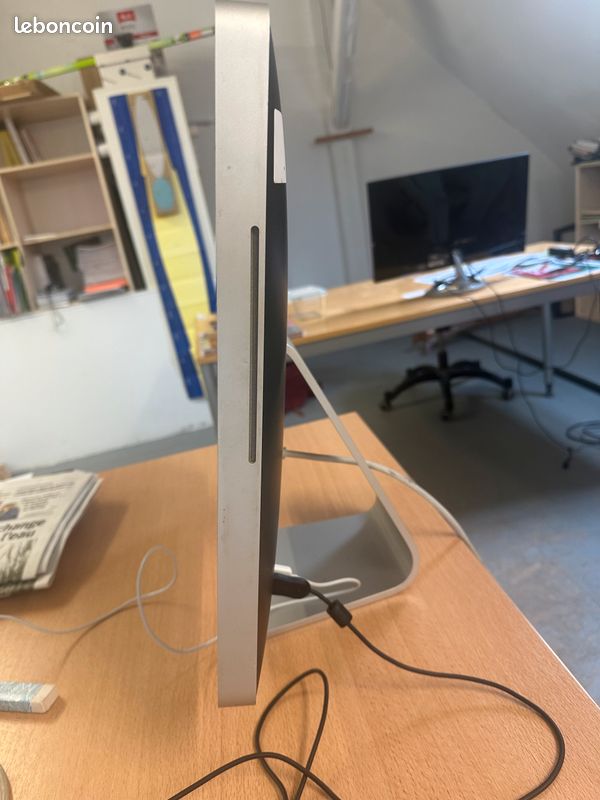 Imac 2008 + Claviers Souris (Prix négociable) (2) (image 2)