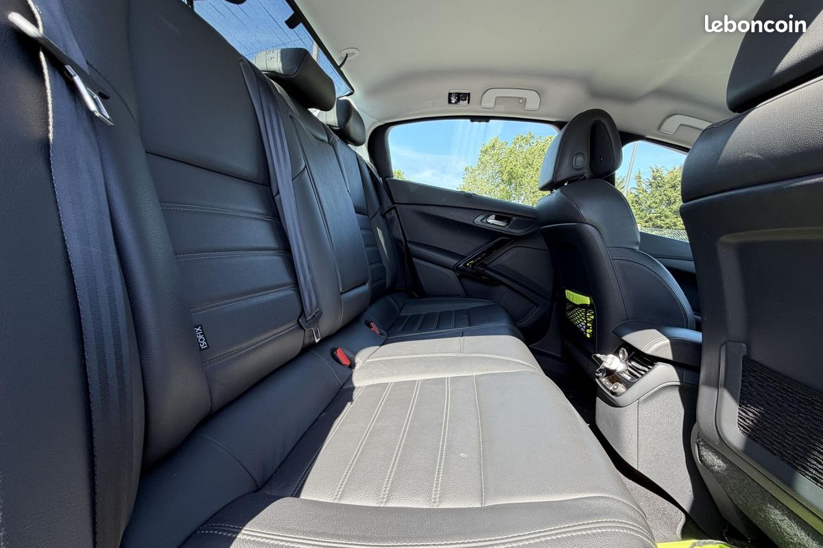 PEUGEOT 508 2.0 HDi 16V FAP - 163 - BVA BERLINE Allure PHASE 1 (image 16)
