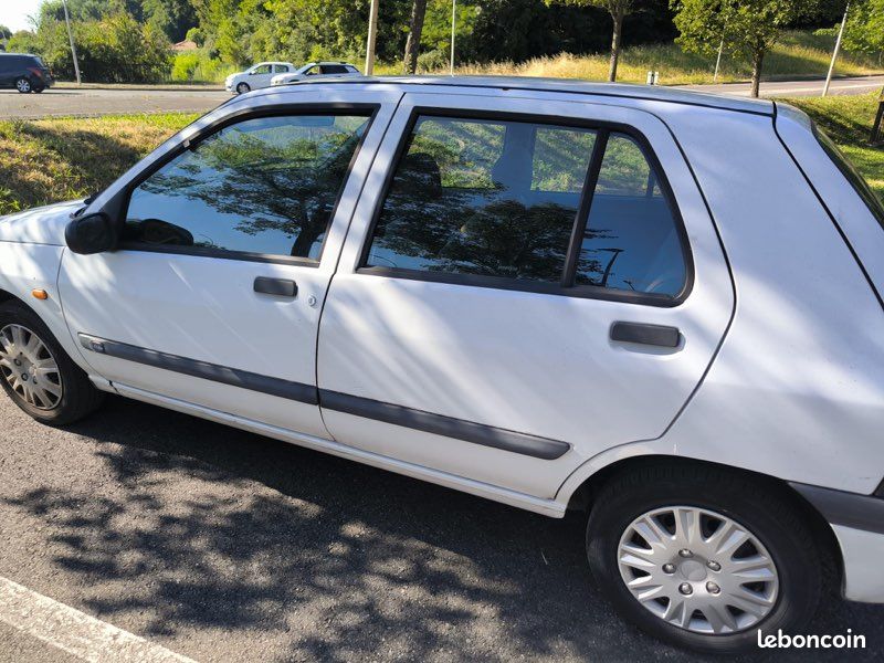 Renault clio 1 phase 2 Aïda (image 1)