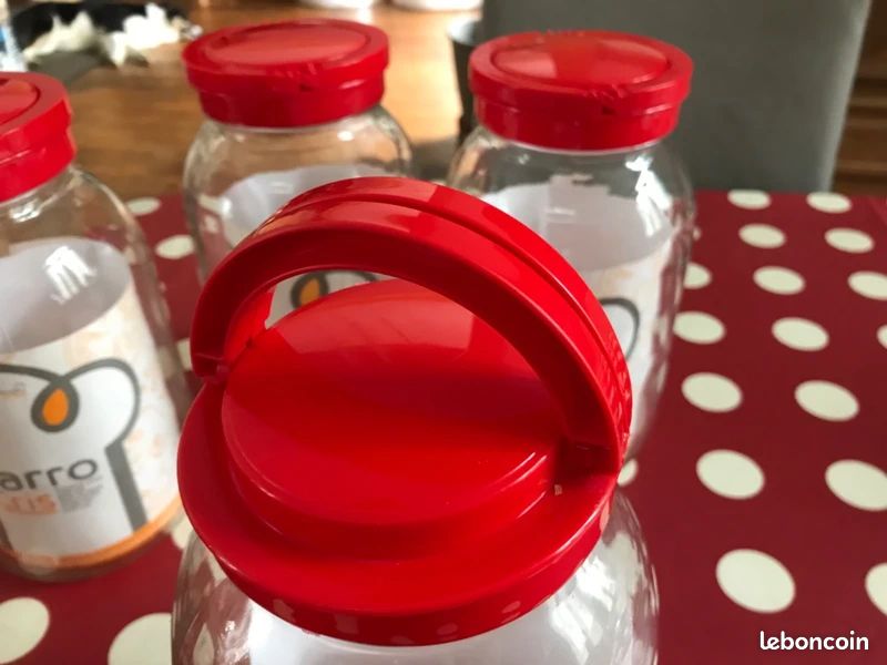 Lot de 4 bocaux de 3 litres Neufs Avec le couvercle rouge et deux poignées (image 6)