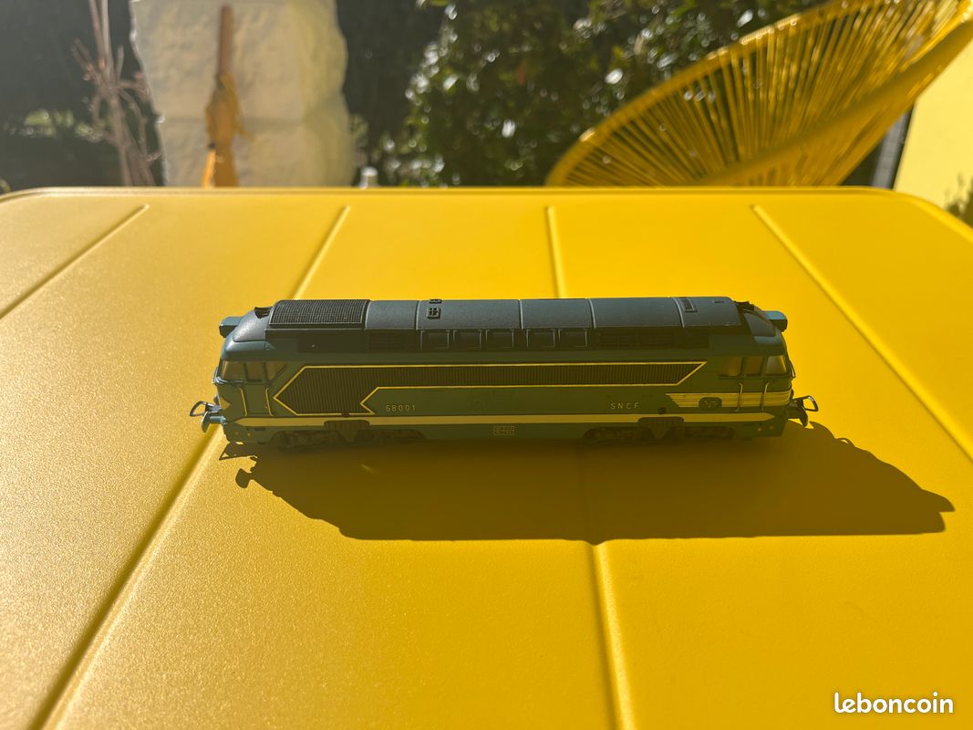SNCF LOCOMOTIVE DIESEL 68001 TYPE AIA AIA ép III FLEISCHMANN Ref 1386