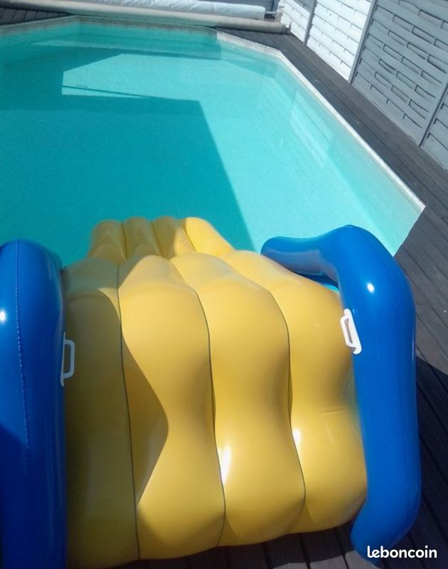 Toboggan gonflable piscine (image 2)
