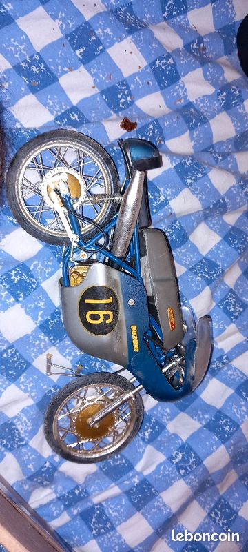Lot de 8 maquettes motos protar (image 2)