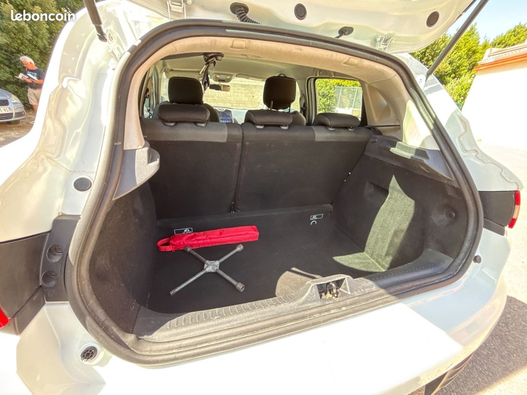 Renault Clio 4 1.5 DCI 90 CH ENERGY BUSINESS ECO2 - DISTRIB OK + EMBRAYAGE OK + AMORTISSEURS OK (image 24)