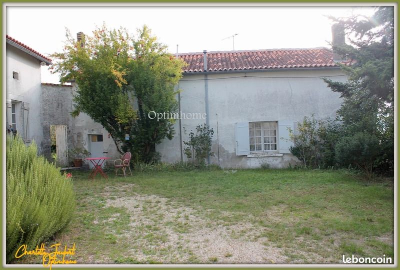 Ferme 9 pièces 186 m² - Chalais 16210 (image principale 5)