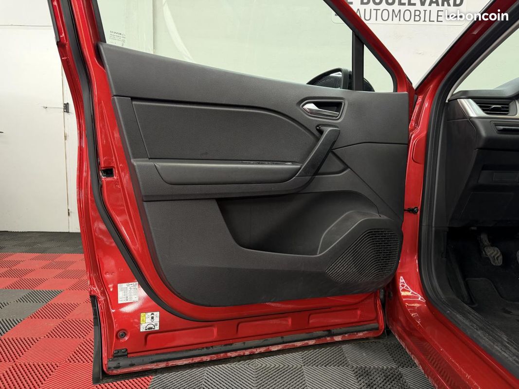 RENAULT CAPTUR (222EUROS/MOIS) 1.5 dCi 115cv Zen CAMERA DE RECULE (image 18)