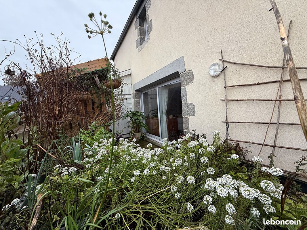 Maison 6 pièces 95 m² · à Santec · 95 m² · 349 800 €