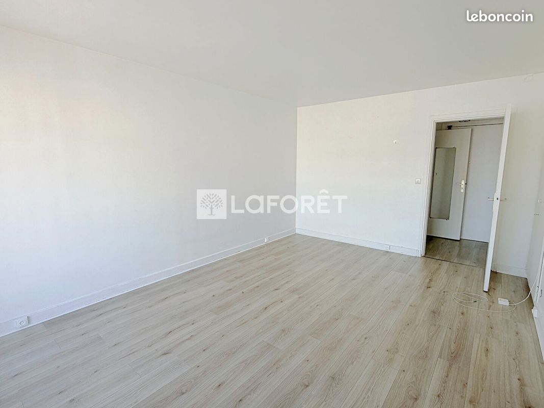 Appartement 1 pièce 31 m² · à Paris · 31 m² · 295 000 €