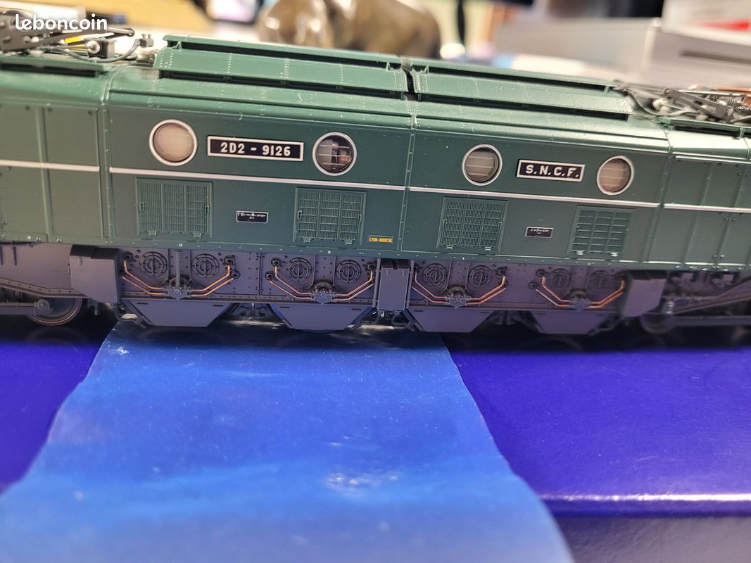 Locomotive électrique 2D2 SNCF AC - R79483 - Roco - Materiel moteur
