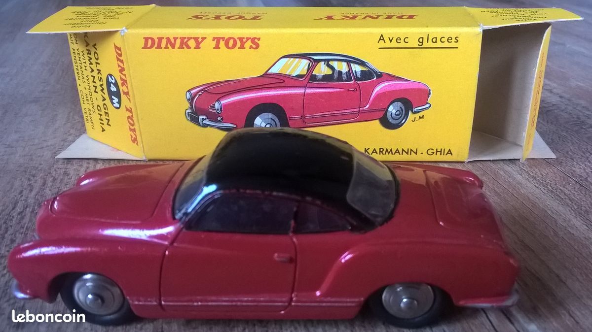 Dinky toys France - VW Karmann, couleur rouge, neuf boite ref 24M , Vente aux enchères : Jouets