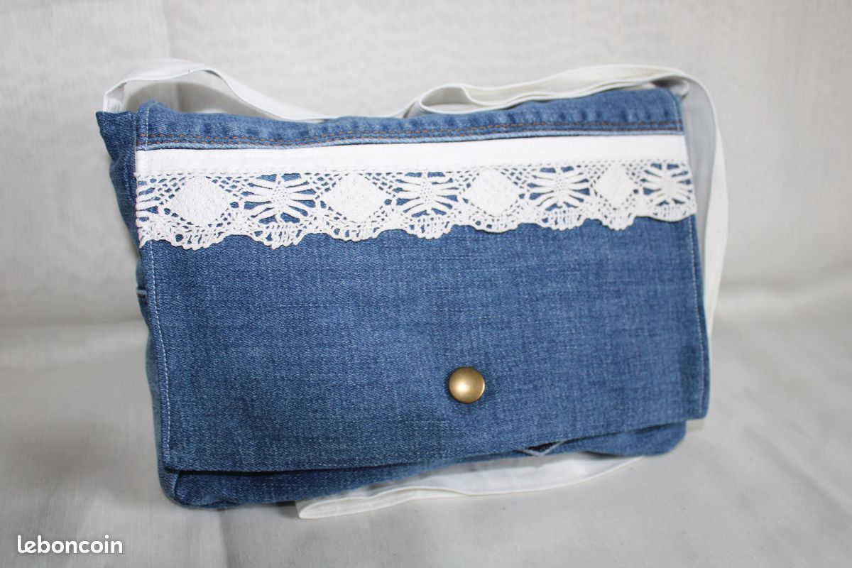 Ancien très gros bouton vintage - couture, mercerie