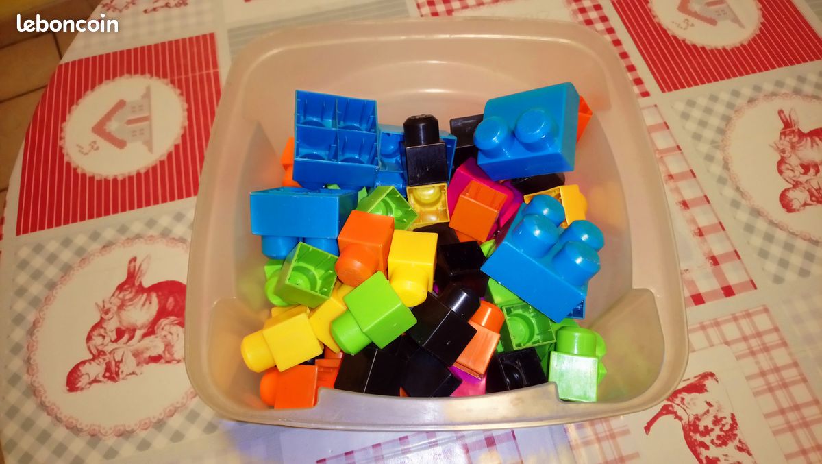 Jouet cubes (image 1)