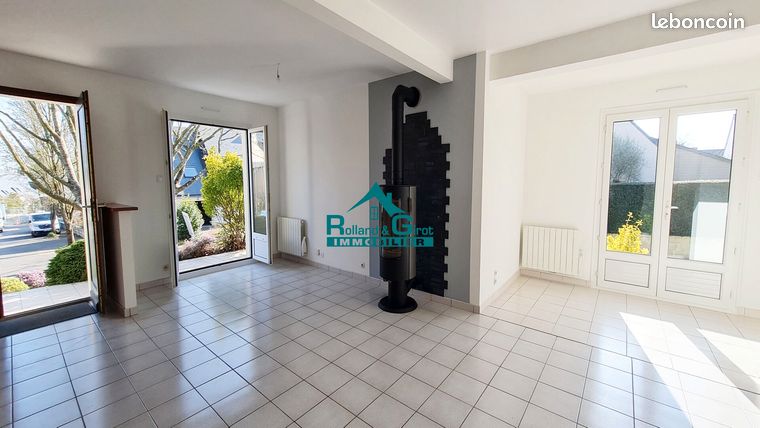 https://img.leboncoin.fr/api/v1/lbcpb1/images/10/1c/aa/101caa8d3acce1cca756ce9b5f92ddf31e216725.jpg?rule=ad-image
