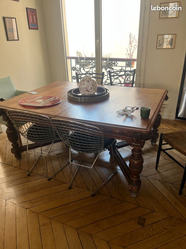 Vieille table de chateau (image 1)
