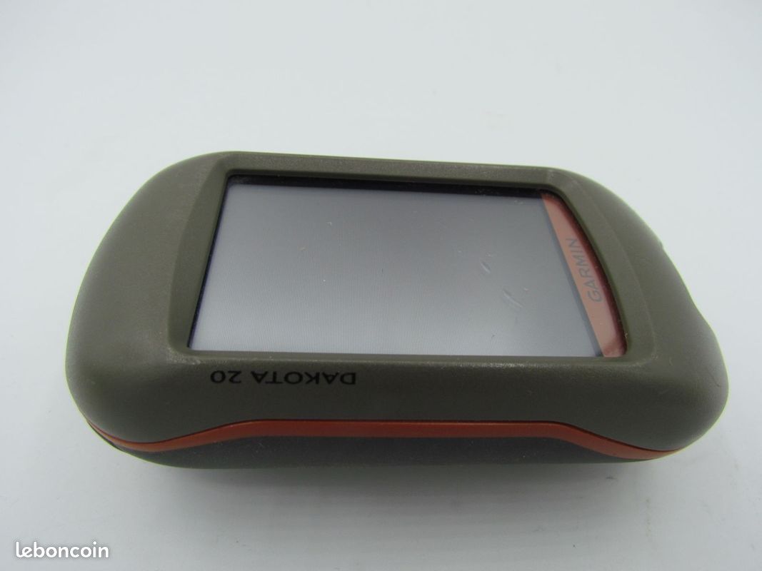 GPS Garmin Dakota 20 - Écran Tactile 2,6" - Boussole 3 Axes - Avec Carte ONXMAPS 4 Go (Occasion)
