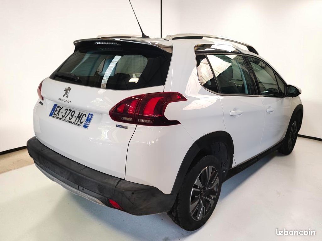 Peugeot 2008 1.2 THP 110 5P (image 2)