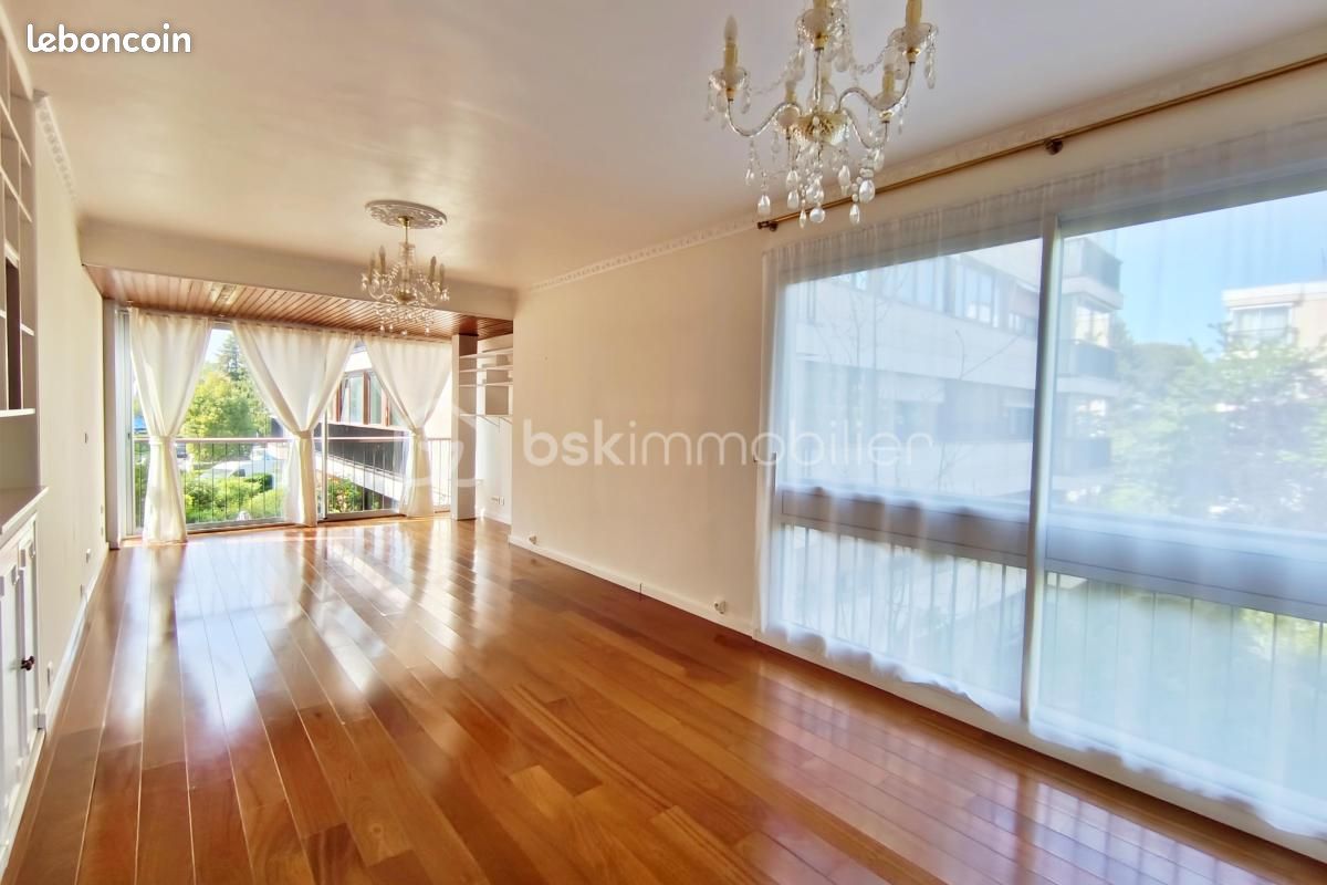 Appartement 5 pièces 112 m² · à Fontenay-le-Fleury · 112 m² · 317 000 €