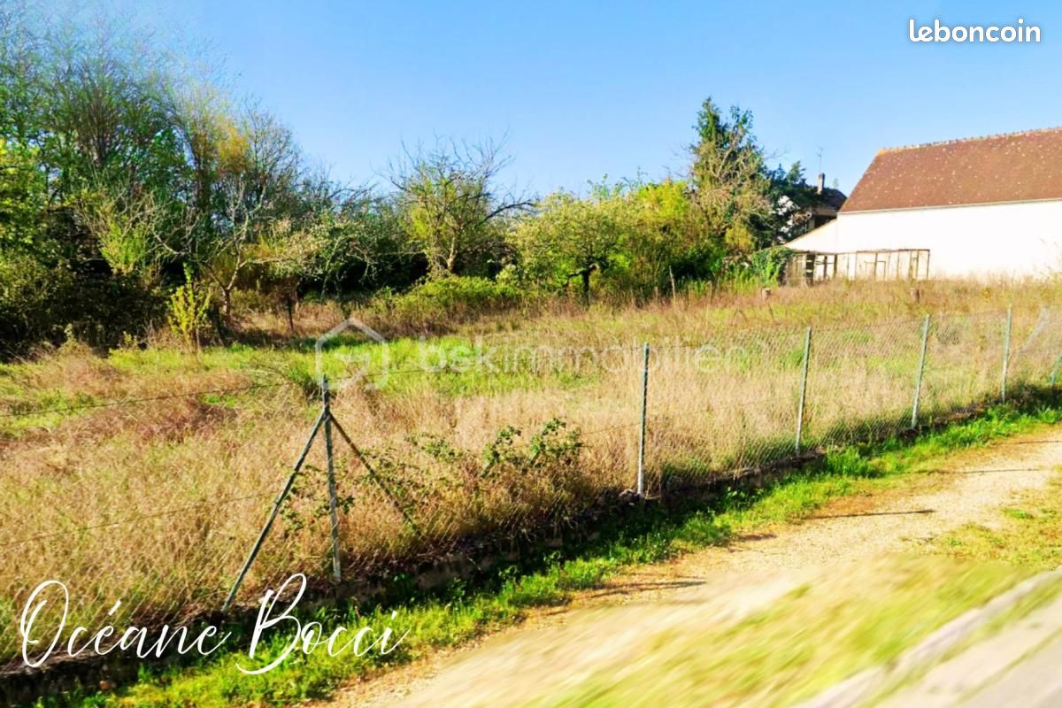 Terrain 1 061 m² Mehun Sur Yevre · à Mehun-sur-Yèvre · 25 000 €