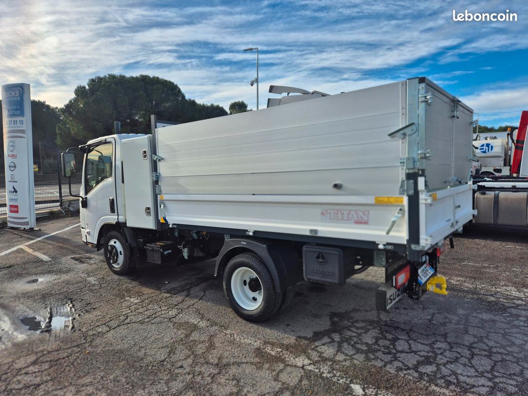 New ISUZU M27 3L 150Ch benne + rehausse + porte universelle type paysagiste (image 3)