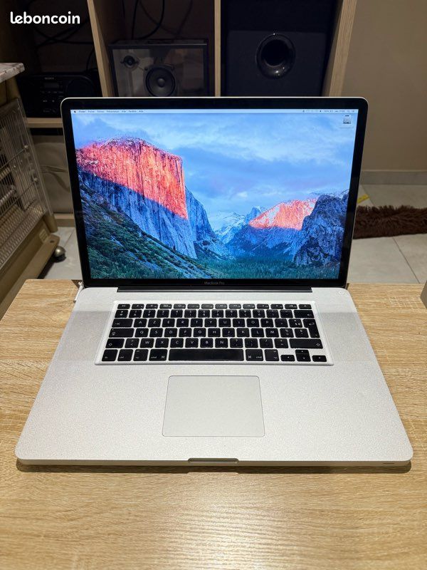 MacBook Pro 17 pouces (mi-2009) (image 1)