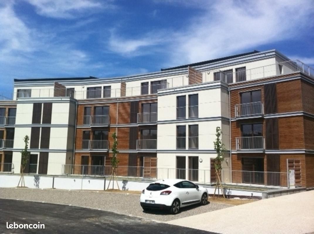 Parking 1 m² · à Viry · 1 m² · 60 €/mois