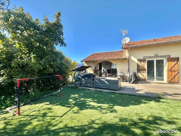 Villa 4 pièces 143 m² — 2