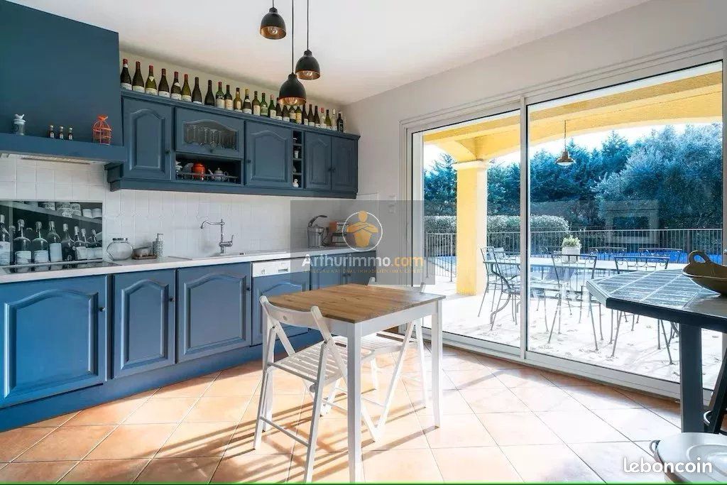 Maison 8 pièces 214 m² · à Roussillon · 214 m² · 749 000 €