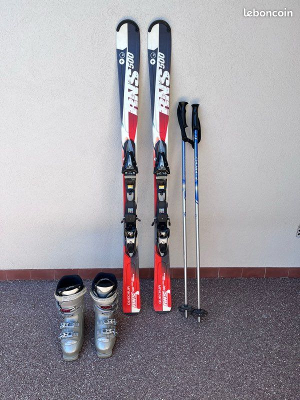 Ski avec fixation Chaussures et battons (image 1)